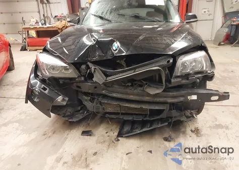 2015 BMW X1 xDrive28I z USA, uszkodzony, nr VIN WBAVL1C5XFVY28480